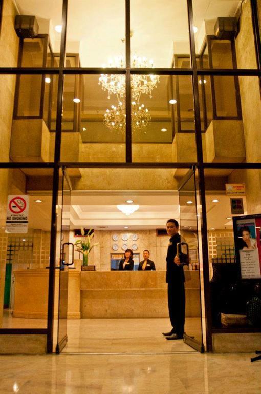 מנילה Cherry Blossoms Hotel מראה חיצוני תמונה