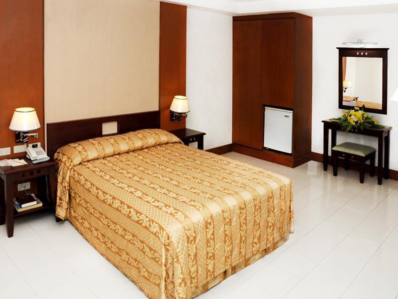 מנילה Cherry Blossoms Hotel מראה חיצוני תמונה