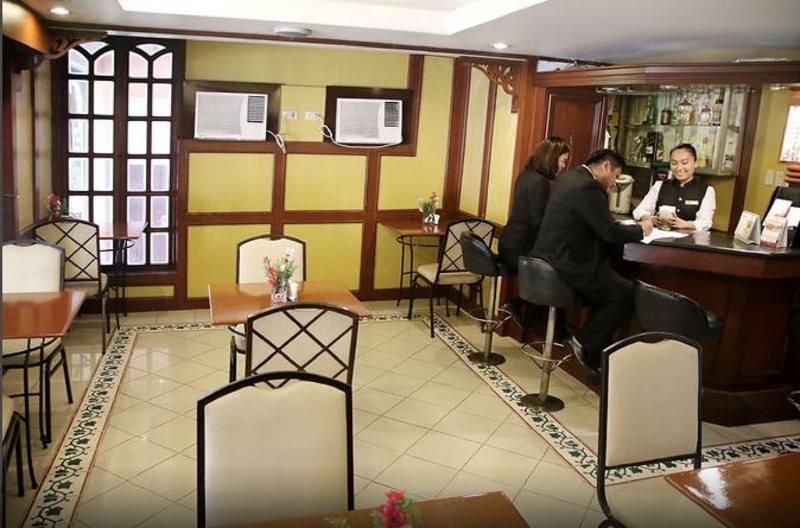 מנילה Cherry Blossoms Hotel מראה חיצוני תמונה