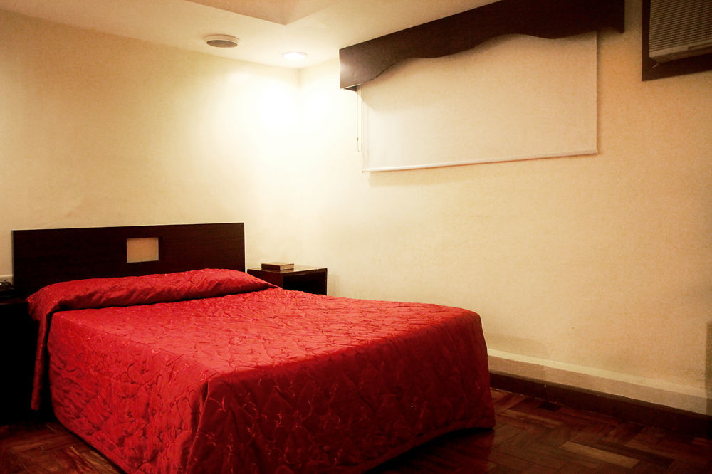 מנילה Cherry Blossoms Hotel מראה חיצוני תמונה